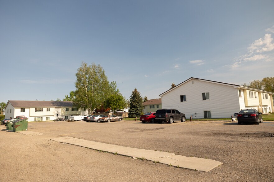 More Photos Of 1000 4th Ave SW, Conrad Apartments For Sale