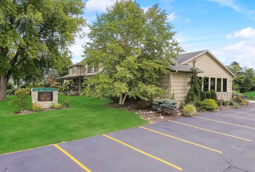More Photos Of 800 S Main St, Lake Mills Golf Course Driving Range For Sale