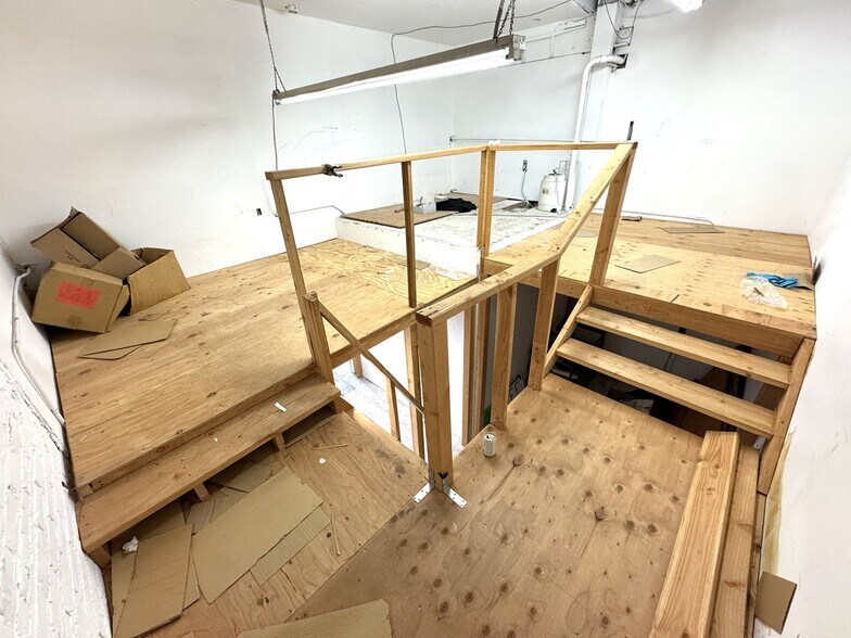 More Photos Of 1020 S Los Angeles St, Los Angeles Light Manufacturing For Lease