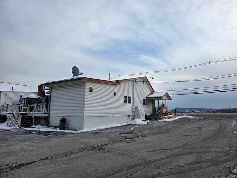 More Photos Of 150 NY-17K, Newburgh Restaurant For Sale