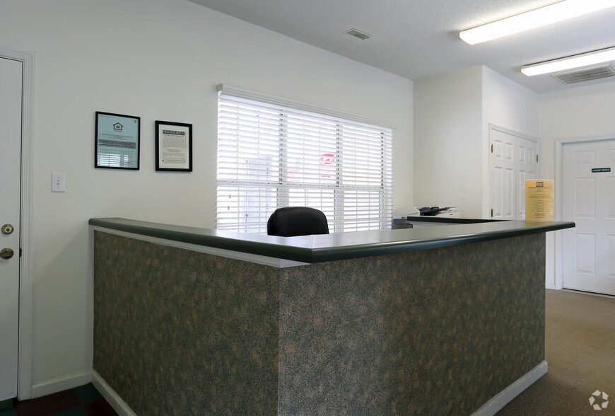 More Photos Of 1201 Edenham Ct, Virginia Beach Apartments For Sale