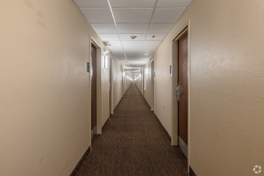 More Photos Of 1180 Doris Rd, Auburn Hills Hotel For Sale