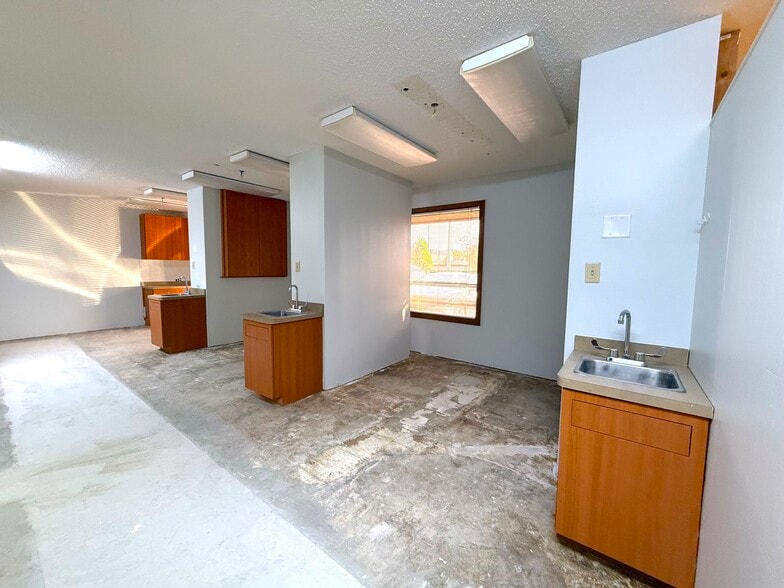 More Photos Of 13330 W Colonial Dr, Winter Garden Medical For Lease