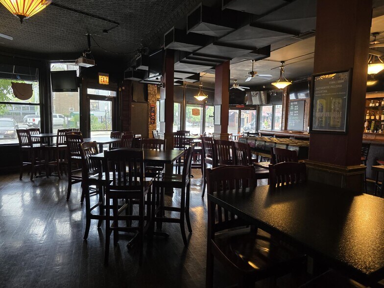 More Photos Of 4263 Lincoln Ave, Chicago Restaurant For Sale