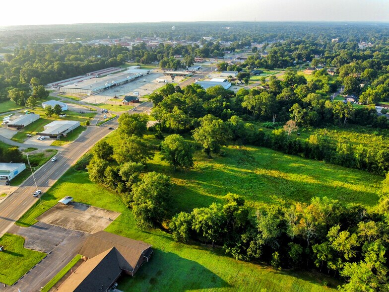 More Photos Of 712 N Hervey St, Hope Land For Sale