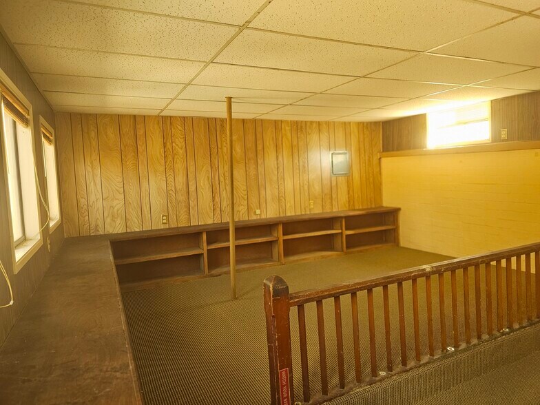 More Photos Of 6836 Palm Ave, Highland Office For Sale