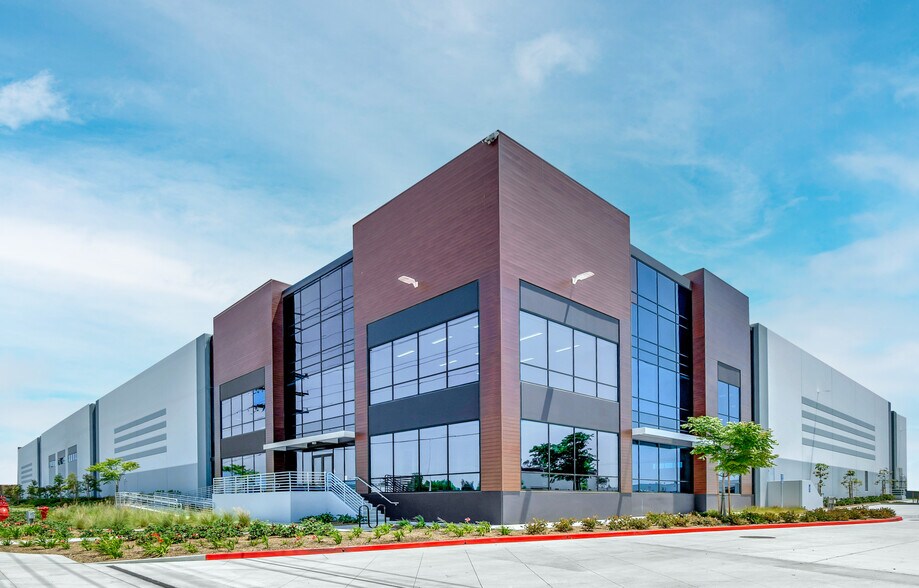 Primary Photo Of 1062 McGaw Ave, Irvine Warehouse For Lease