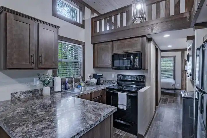 More Photos Of Bible Gulf Rd rd, Menlo Hotel For Sale
