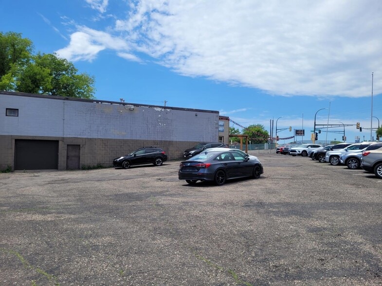 More Photos Of 378 Como Ave, Saint Paul Auto Dealership For Sale