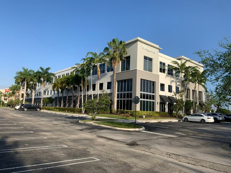 More Photos Of 7950 NW 53rd St, Doral Medical For Sale