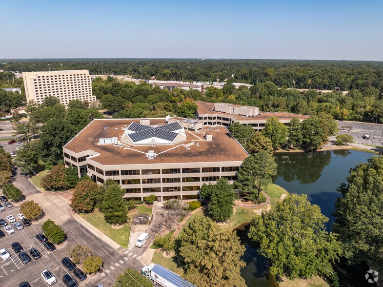 More Photos Of 2650 Thousand Oaks Blvd, Memphis Office For Lease
