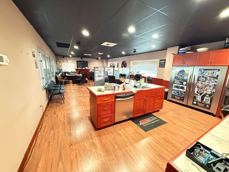 More Photos Of 3031 Gs Center Rd, Wenatchee General Retail For Sale