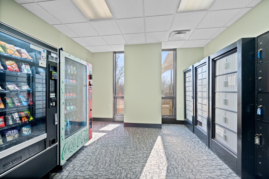 More Photos Of 10700 Montgomery Rd, Montgomery Medical For Lease