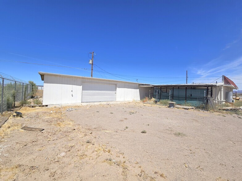 More Photos Of 10135 S Barrackman Rd, Mohave Valley Light Distribution For Lease