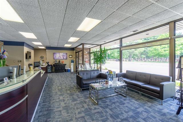 More Photos Of 1818 Grand Ave, Wausau Office For Sale