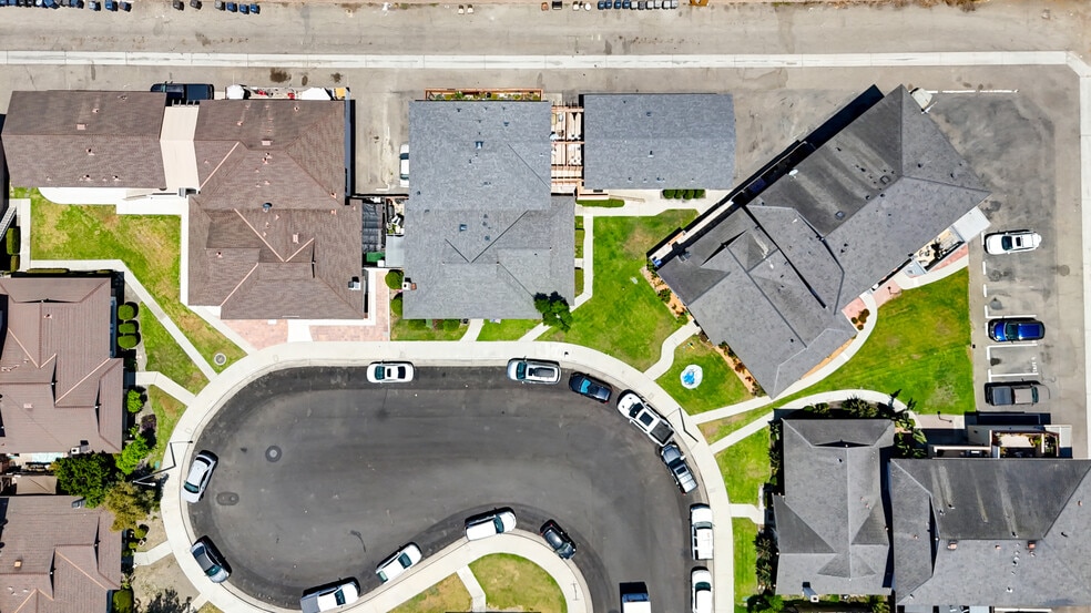 More Photos Of 5571 Reno Cir, Huntington Beach Apartments For Sale
