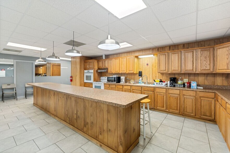 More Photos Of 8166 S US Highway 59, Diboll Religious Facility For Sale