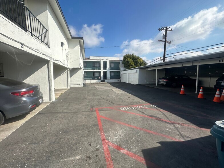 More Photos Of 806 E Hyde Park Blvd, Inglewood Apartments For Sale