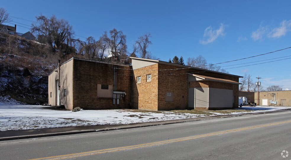 More Photos Of 701 7th St, Clairton Warehouse For Sale