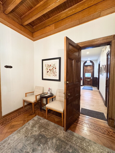 More Photos Of 79 Trumbull St, New Haven Apartments For Sale