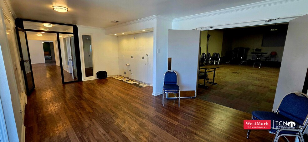 More Photos Of 5015 Knoxville Ave, Lubbock Office For Sale