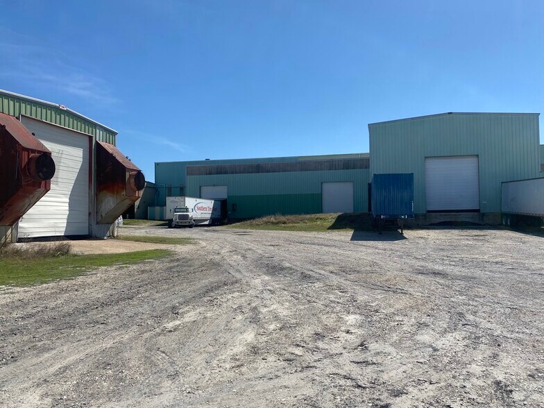 More Photos Of 1428 County Road 930, Mexia Warehouse For Sale