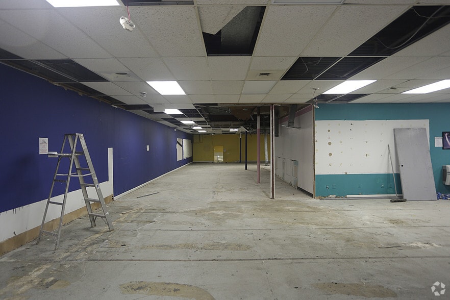 More Photos Of 169-181 Union St, Lynn Office For Lease