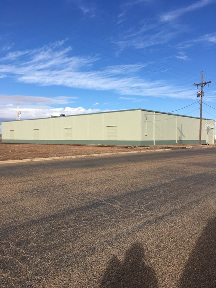 Primary Photo Of 410 E 56th St, Lubbock Warehouse For Lease