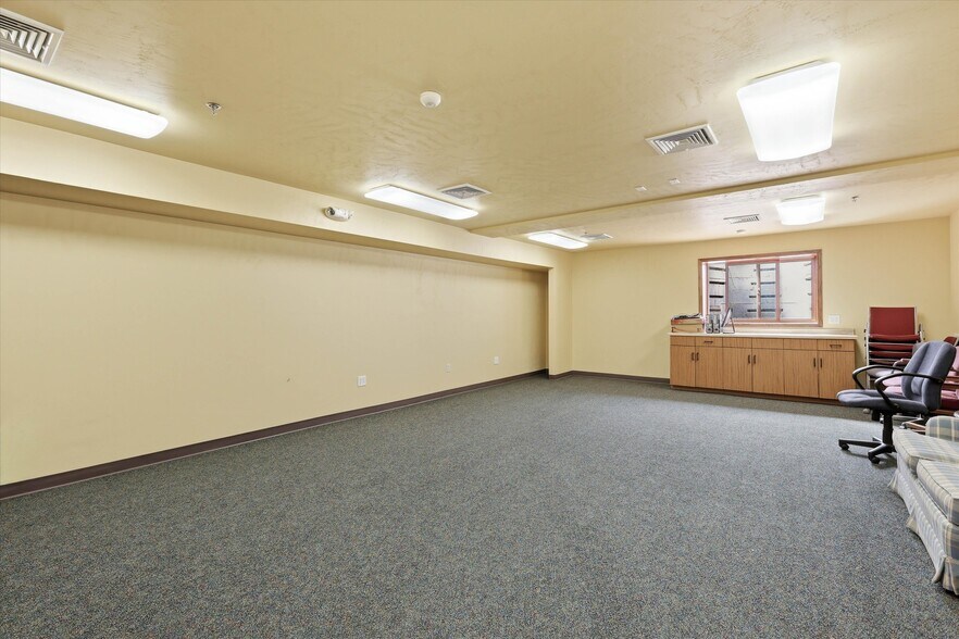 More Photos Of 312 N 5th Ave, Sturgeon Bay Office For Sale