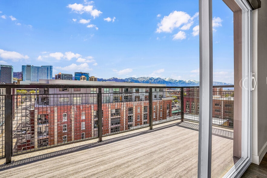 More Photos Of 360 W 200 S, Salt Lake City Apartments For Lease