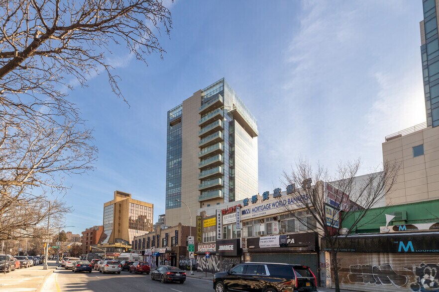 More Photos Of 36-18 Main St, Flushing Medical For Lease