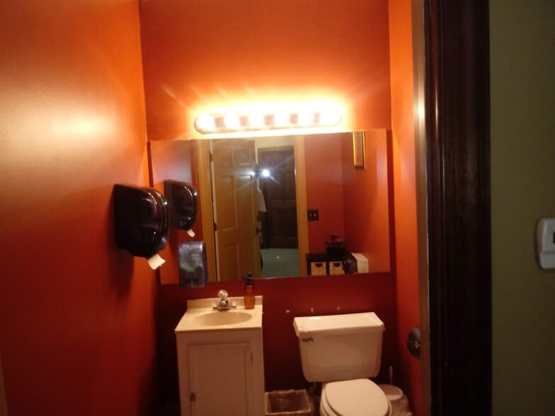 More Photos Of 130 N Mcdowell St, Charlotte Office For Sale