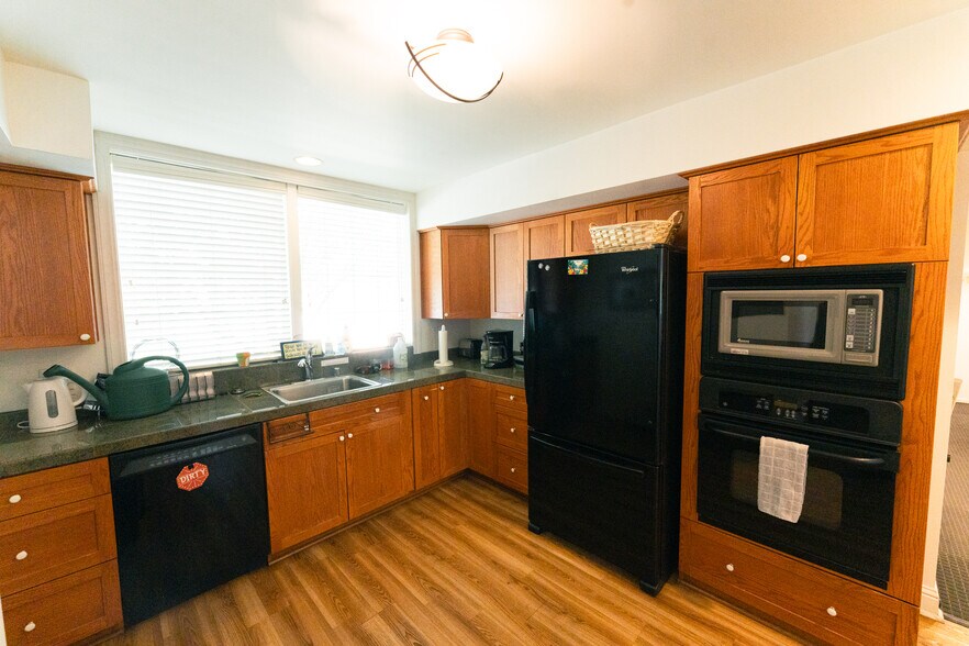 More Photos Of 5371 Kietzke Ln, Reno Office For Sale