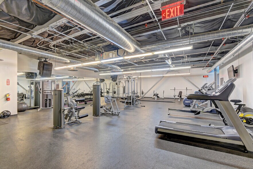 More Photos Of 6625 Badura Ave, Las Vegas Flex For Sale