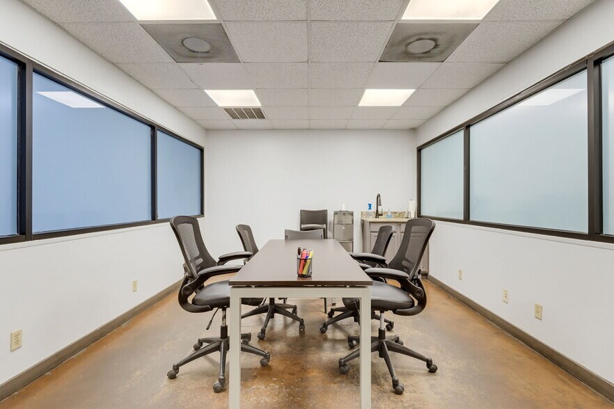 More Photos Of 20300 FM 963, Lampasas Manufacturing For Sale