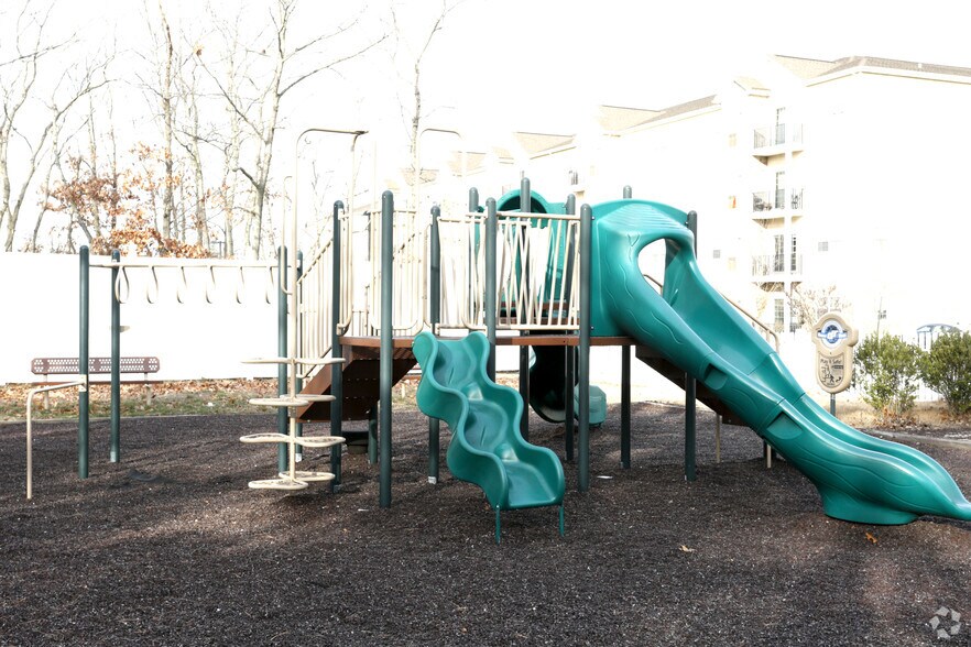 More Photos Of 415-419 Cedar Bridge Ave, Lakewood Apartments For Lease