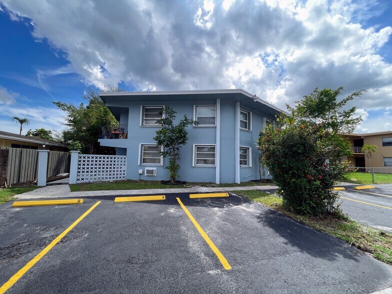 More Photos Of 3760 SW 1st St, Fort Lauderdale Apartments For Sale