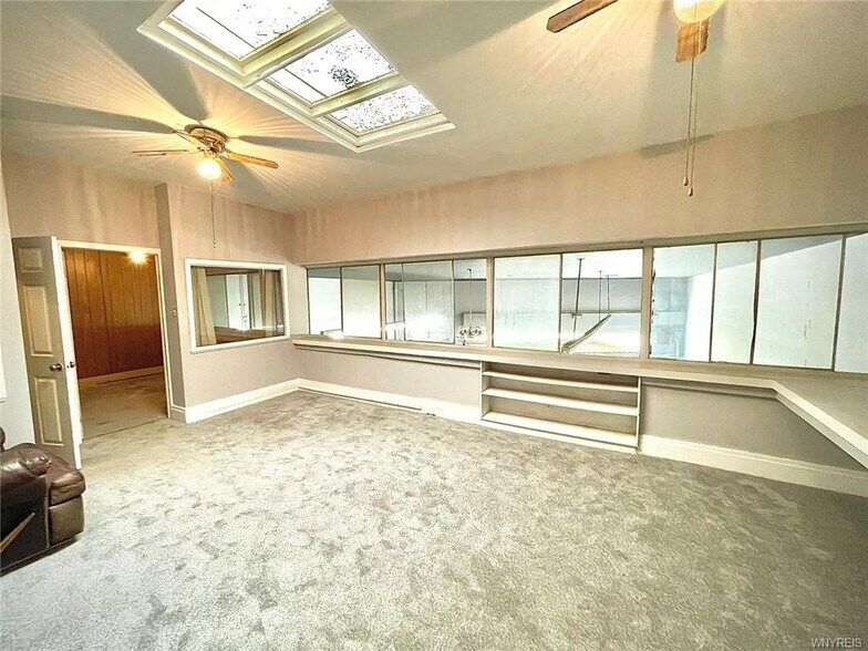 More Photos Of 898 Genesee St, Buffalo Restaurant For Lease
