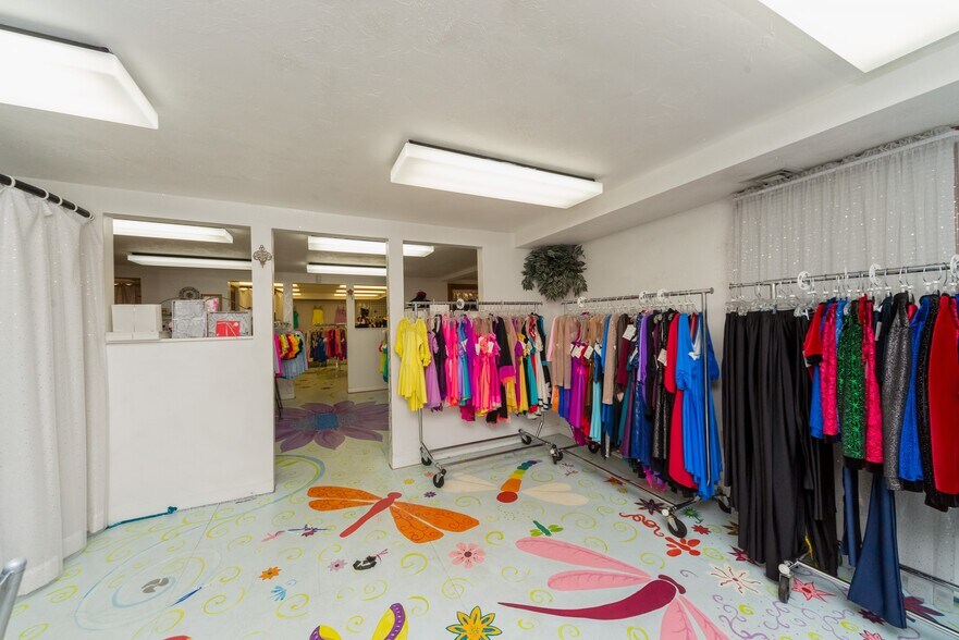 More Photos Of 205 Walnut St, Framingham Office Residential For Sale