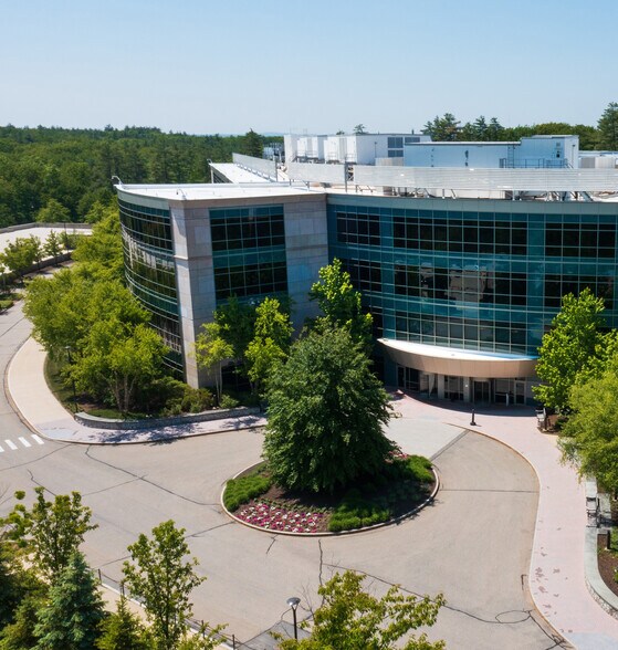 More Photos Of 100 Waumbec Dr, Dover Unknown For Lease