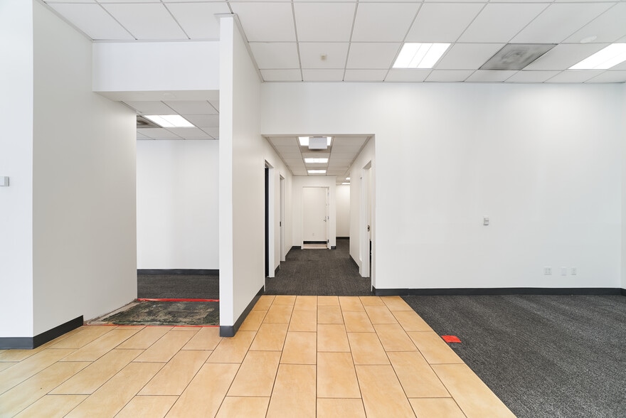 More Photos Of 108 W 3rd St, Long Beach Restaurant For Lease