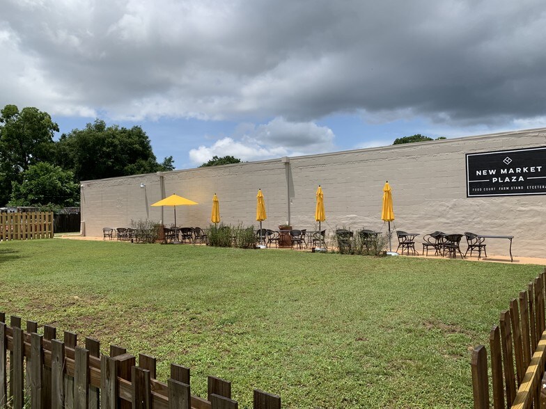 More Photos Of 2725 W Cervantes St, Pensacola General Retail For Lease