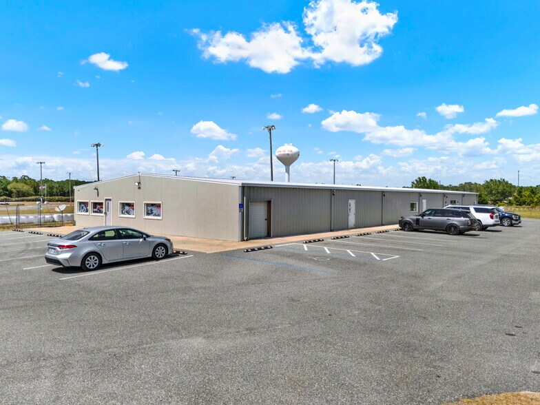 More Photos Of 5821 Pit Rd, Bushnell Flex For Sale