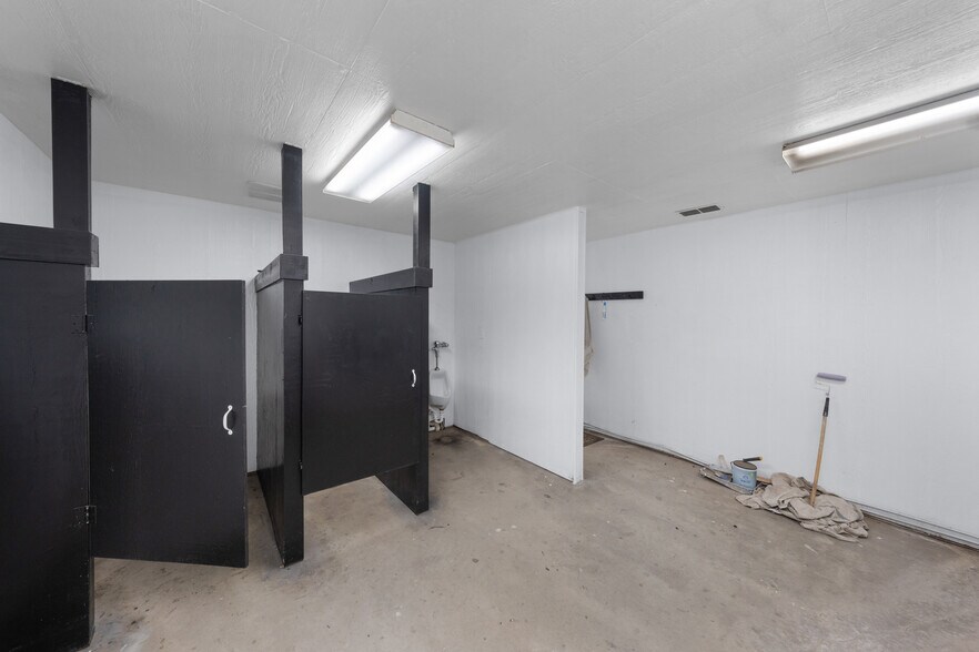 More Photos Of 14733 E State Hwy 11, Como Warehouse For Sale