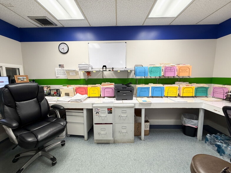 More Photos Of 5908 Johnson St, Hollywood Light Manufacturing For Sale