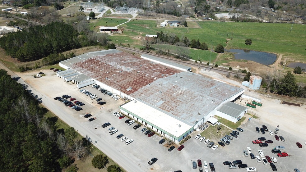More Photos Of 1003 Denmill Rd, New Albany Warehouse For Sale