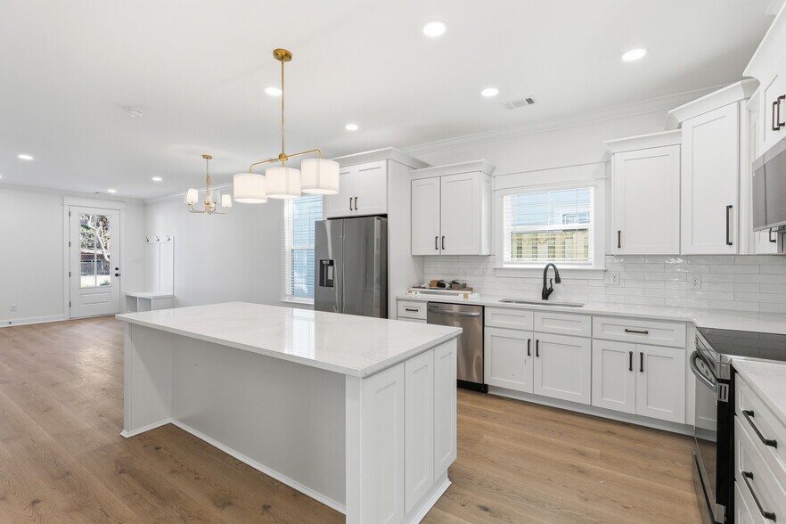 More Photos Of , Savannah Specialty For Sale