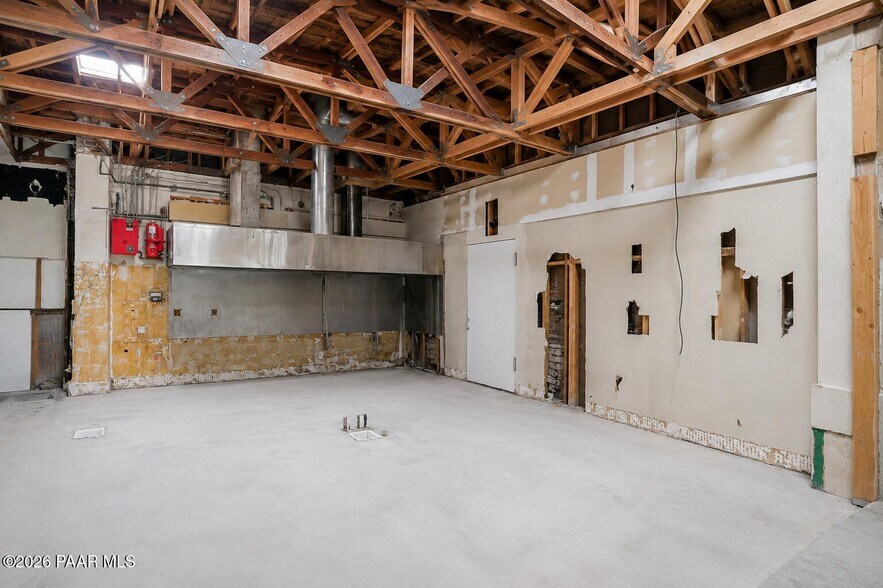 More Photos Of 620 E Gurley St, Prescott Restaurant For Sale
