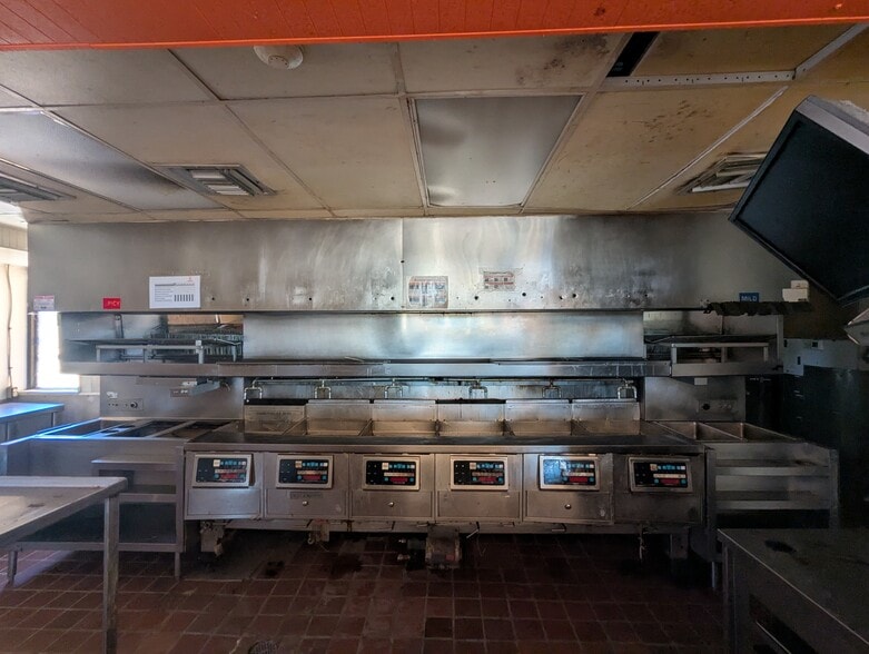 More Photos Of 1430 Washington Blvd, Beaumont General Retail For Sale