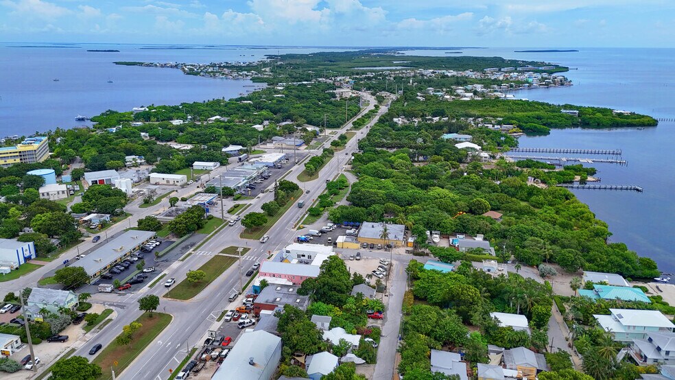 More Photos Of 91865 Overseas Hwy, Tavernier Storefront Retail Residential For Sale